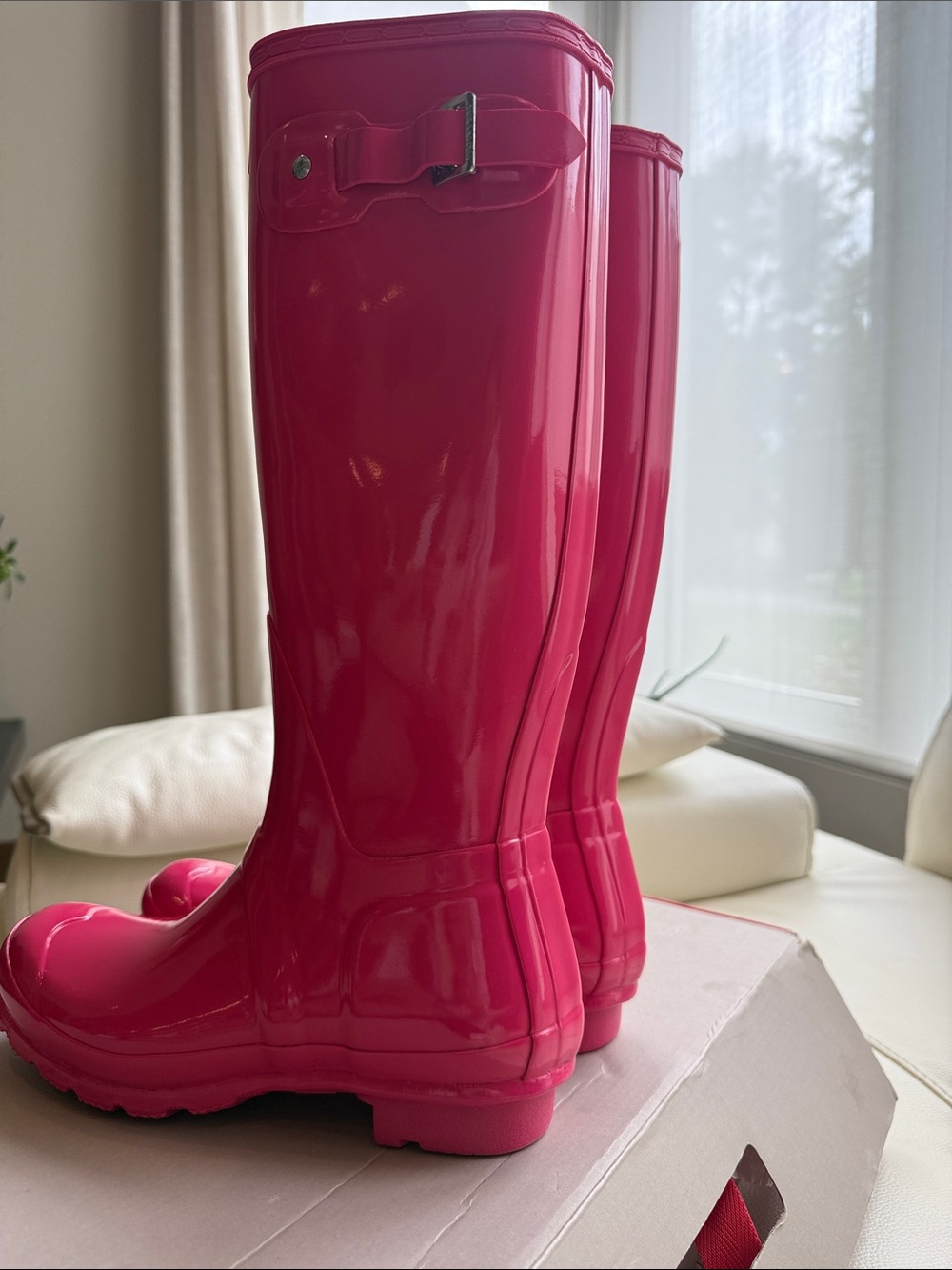 Hunter Tall Gloss Rain Boots in Hot Pink - Picture 9 of 17